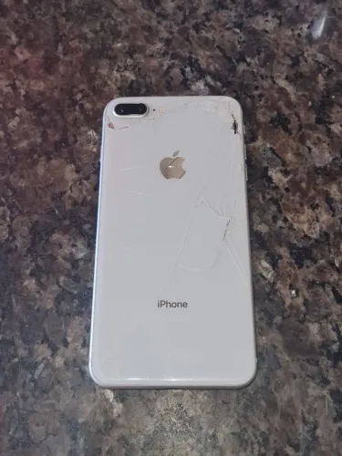 iPhone 8 Plus 64GB Branco.