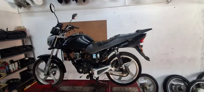 Venda de peças usada (moto sucata) Kasinski Comet 150 70