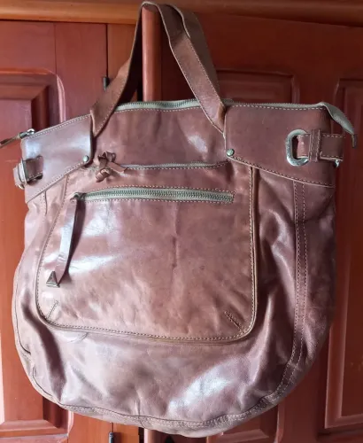 Bolsa em couro da Arezzo