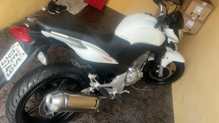 Vendo esse moto em ótimo estado está em meu nome toda em dias