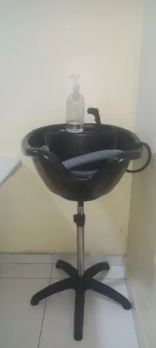 Lavatório móvel para cabelos 
