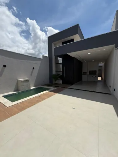 VENDE-SE CASA NO BAIRRO DOS CARAJAS