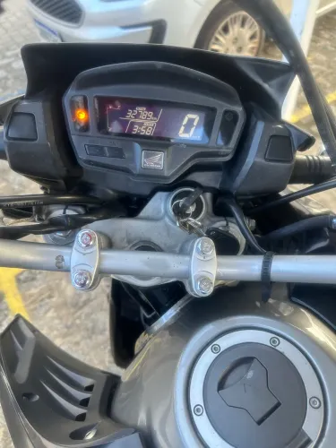 BROS 2023 PRETA