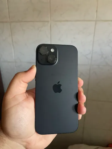 iPhone 15 128GB (leia a descrição)
