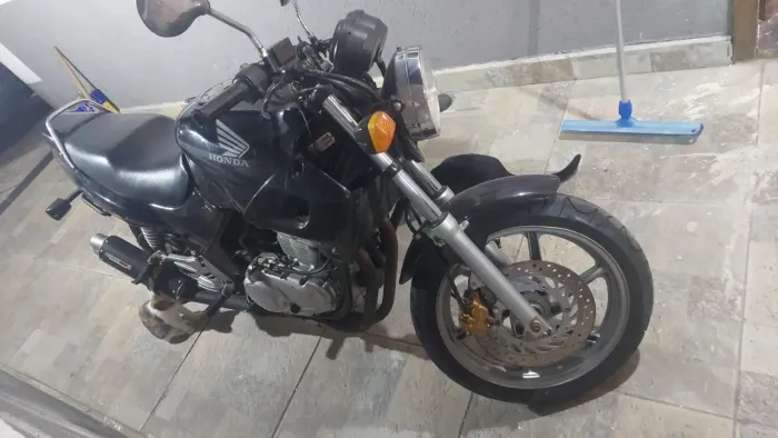 Moto Cb500