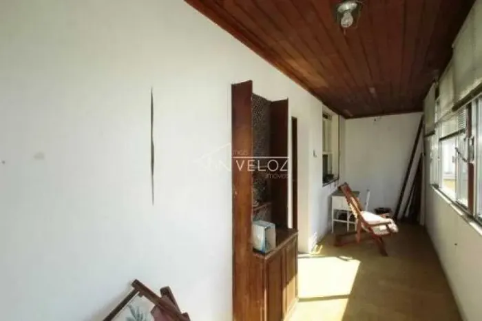 Apartamento - / Residencial / Glória