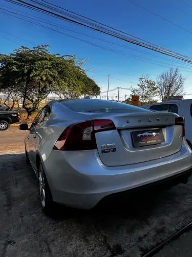 Volvo S60 T-5 2.0 240cv 4P 2011