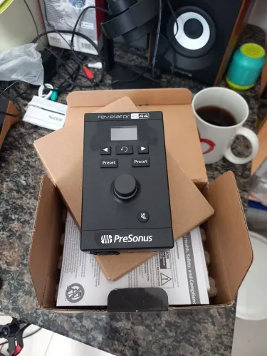 INTERFACE PRESONUS REVELATOR IO44 (NOVÍSSIMA)