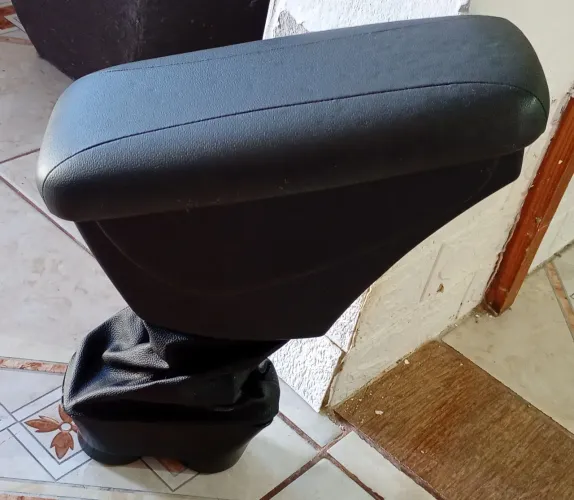 Apoio de braço Peugeot 208 2015