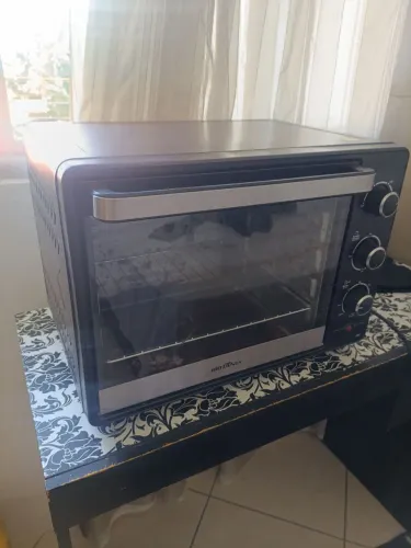 Forno elétrico Britânia 40L.
