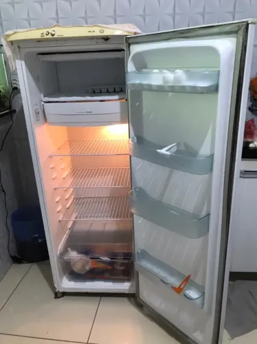 Refrigerador Electrolux 240litros 