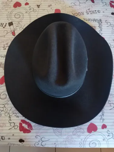 Chapéu Cowboy Prada 