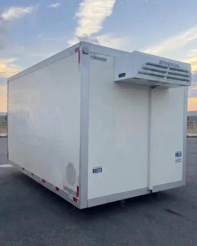Baú refrigerador com equipamento FrigoKing 