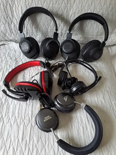 Lote de 05 fones de ouvidos (USADOS)