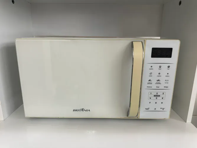 Microondas Britânia 20 L
