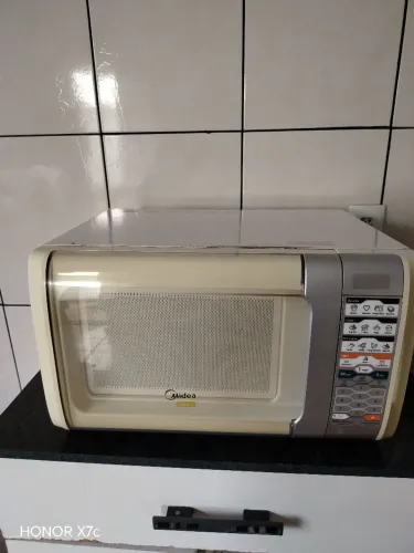 Microondas Mídia 21 litros super conservado!!