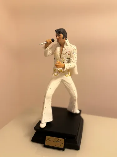 Estátua Elvis Presley Iron Studios