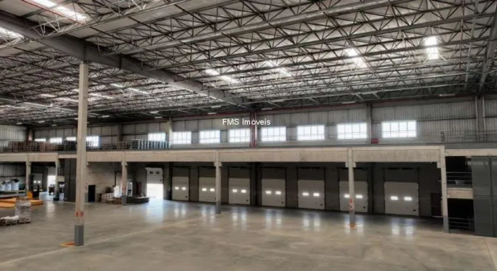 Galpão Comercial para Locação em Cabreúva-SP, Bairro Jacaré - 3 Salas, 6 Banheiros, 8 Vaga