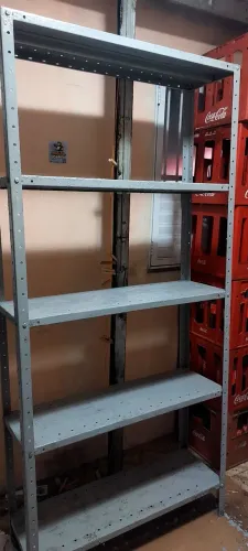 Estantes de aço.5 unidades! R$ 200,00 cada