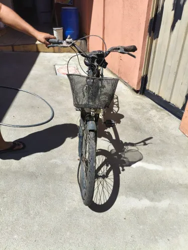 bicicleta elétrica sem as baterias
