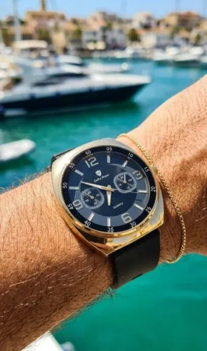 Relógio Guke Watt Luxo Chrono Preto/Dourado Silicone Fashion Masculino Á Prova D'água