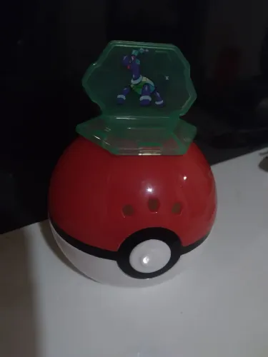 MINIATURA MCDONALD'S POKÉMON TERAPAGOS REGADOR 2024