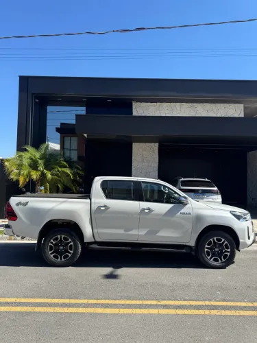 Toyota Hilux CD SRX 4X4 2.8 TDI 16V Diesel Aut. 2021