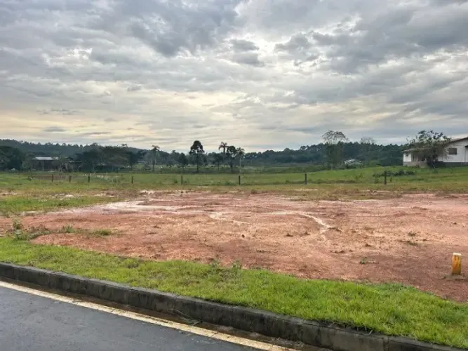 Terreno de 441m2 pronto para construir em Criciúma-SC