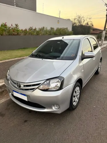 Toyota Etios X 1.3 Flex 16V 5P Mec. 2016