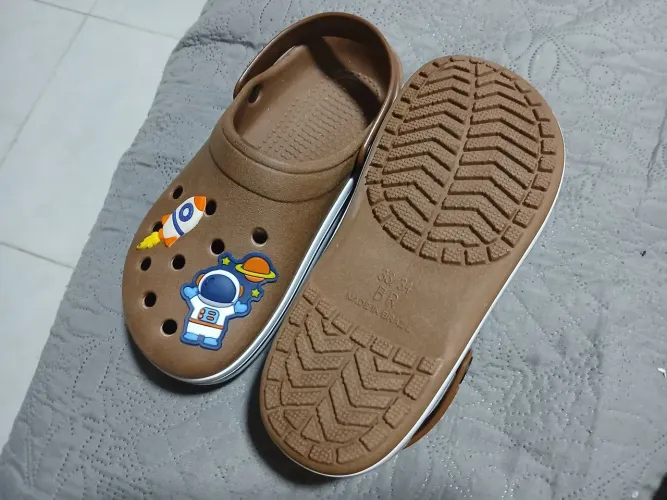 Crock nova infantil menino