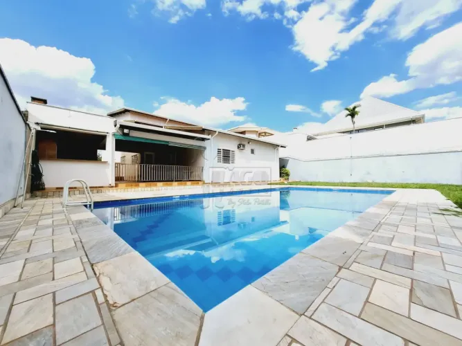 Casa sobrado de 467m² com 04 suítes para locação e venda - Jardim Canadá
