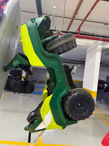 Carrinho de Passeio Jeep Infantil com Pedal e Empurrador - Verde | R$ 400,00