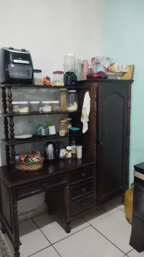Quadra roupa madeira pura