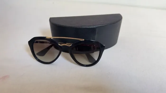 Óculos Prada Feminino original usado 
