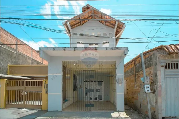 Casa na Pedreira - Travessa do Chaco / 3 quartos