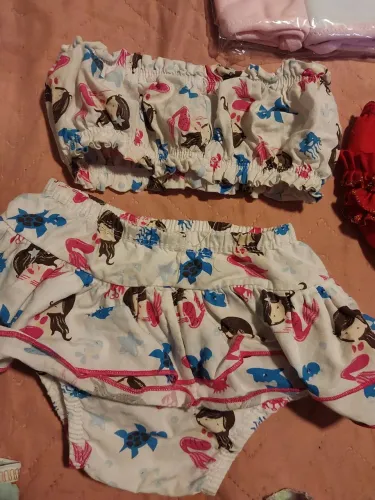 Kit desapego tudo Calcinhas e sandalias 