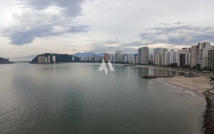 Apartamento vista livre para o mar, no Gonzaguinha em São Vicente