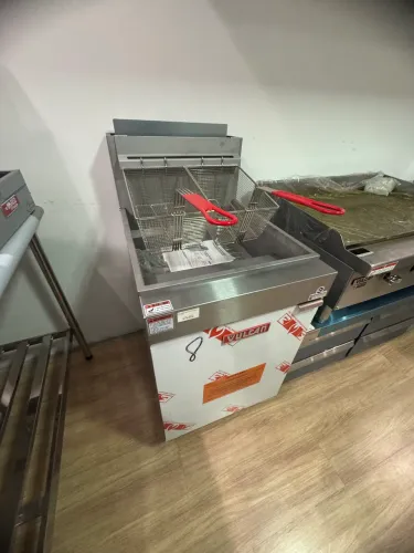 FRITADEIRA / FRITADOR OLEO VULCAN PEDESTAL 32L LG500 A GAS NOVA