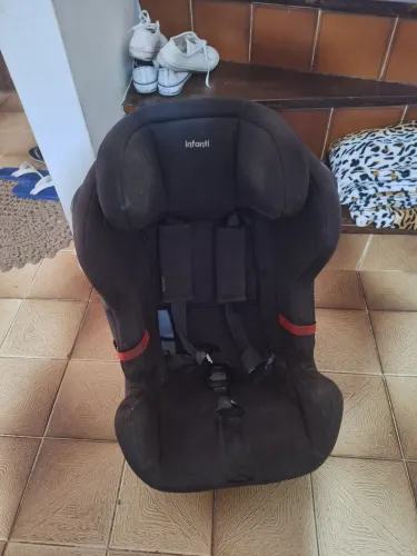 Cadeirinha de bebê ou criança 