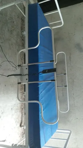 Cama hospitalar elétrica com colchão 