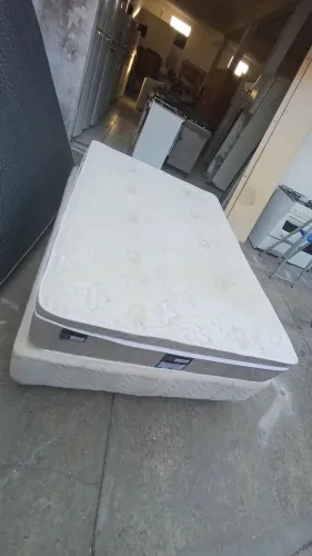 Cama box casal semi nova