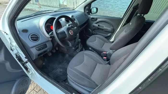 Fiat Uno WAY Celeb. 1.0 EVO Fire Flex 8V 5P 2013