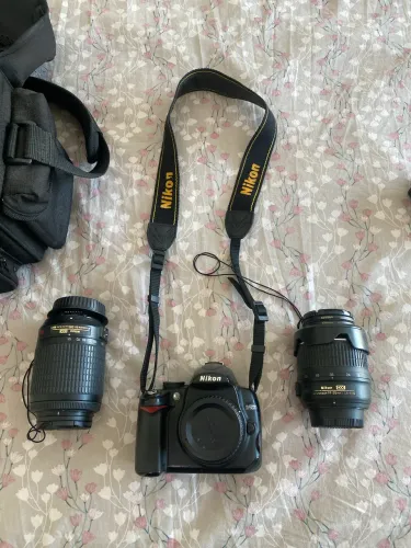 Máquina fotográfica NIKON D5000