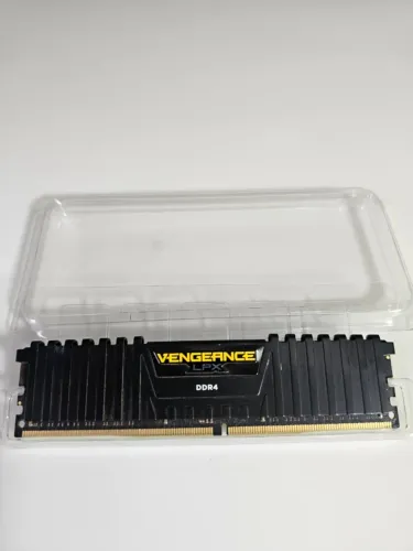 Memória Ram DDR4 8GB Vengeance CL14