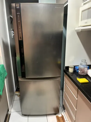 Geladeira inverter Panasonic 