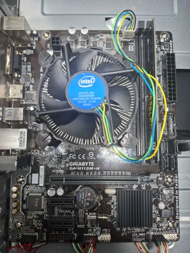 Kit placa mãe Gigabyte H 110 DDR 4