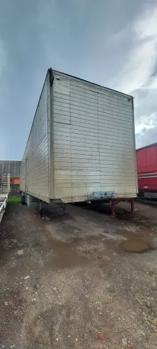 Bau 2 eixo lateiro ano 97 pra 30 palete