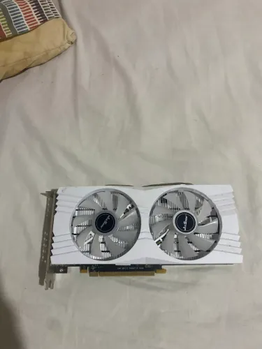 RX 580 8GB - Liga, mas não dá vídeo (para conserto ou peças)