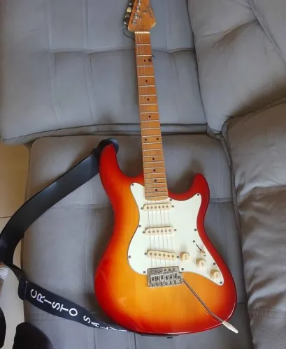 Guitarra Strinberg