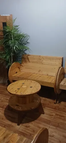 Banco rústico de madeira